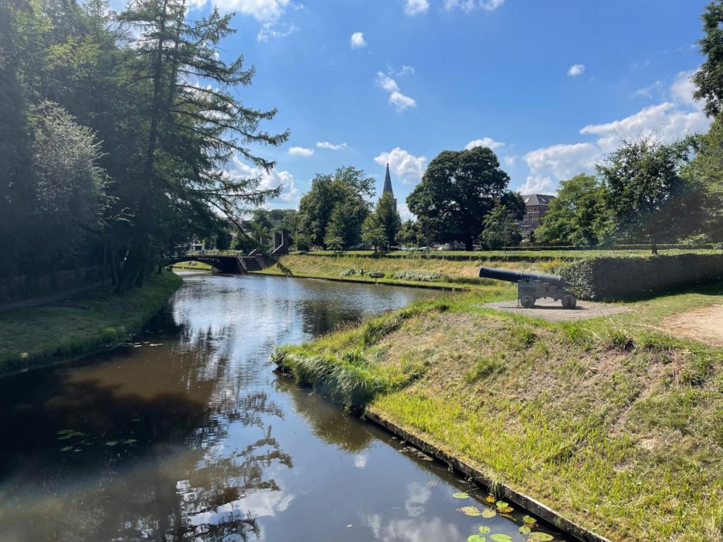 groenlo vestingstad vesting stadswal met kanon