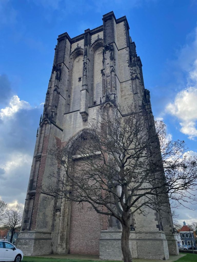 De Sint-Lievensmonstertoren (Dikke Toren)