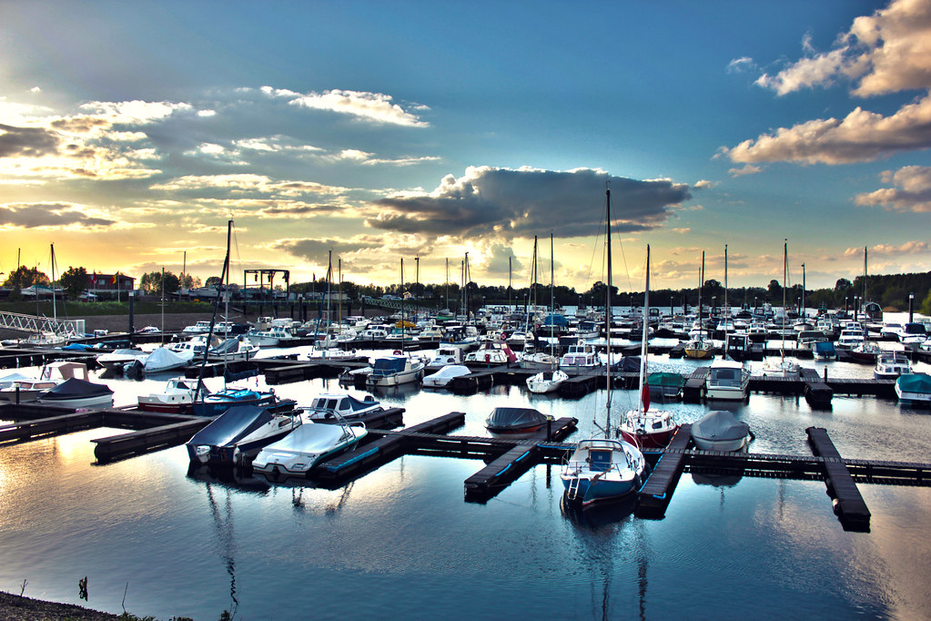 lithse ham jachthaven haven boten water maas